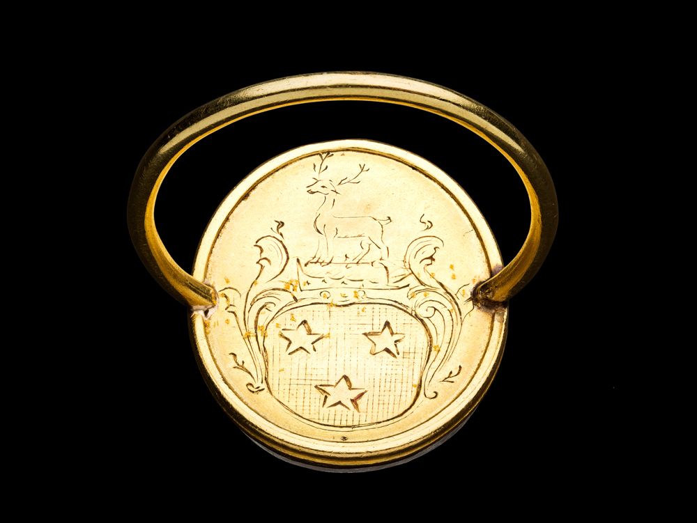 RARE JACOBITE KING JAMES III 'OLD PRETENDER' GOLD MOUNTED PORTRAIT RING | CIRCA 1720 | Sold for £4,500