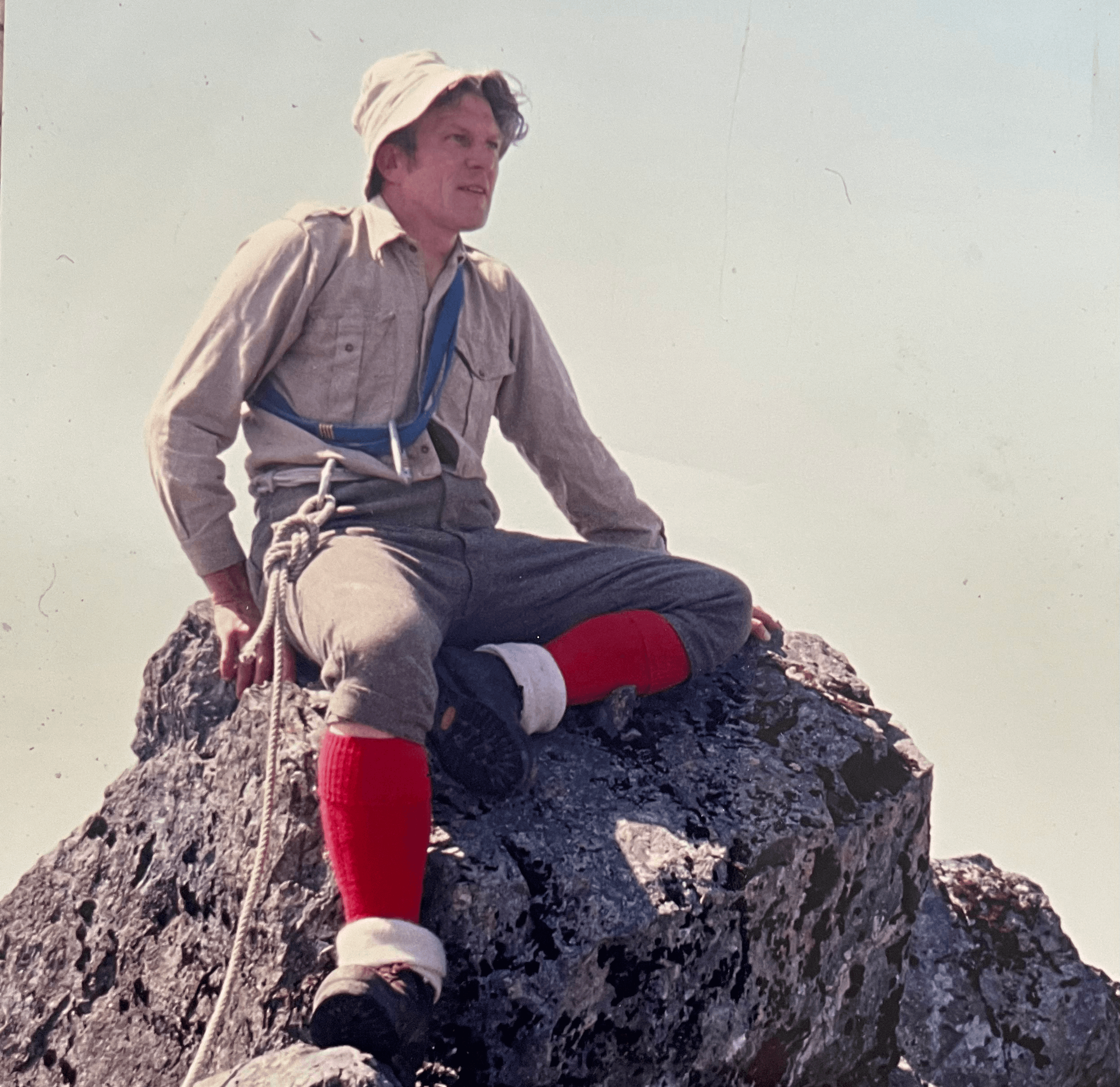 All illustrative images are from the private collection of Ronnie Leask, with thanks to his family for their use.