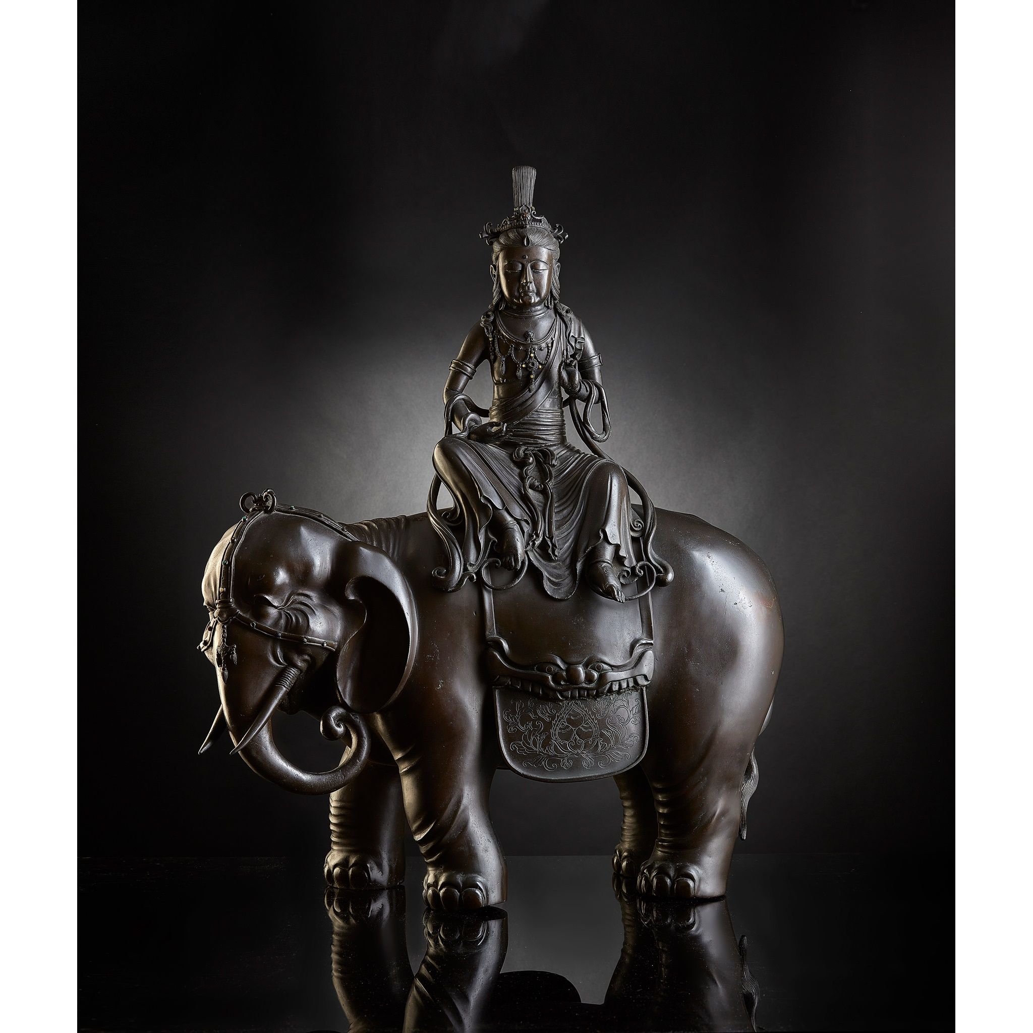 LARGE BRONZE SCULPTURE GROUP OF FUGEN BOSATSU | LATE EDO TO MEIJI PERIOD, 19TH CENTURY | 江戶末至明治 十九世紀 銅鑄普賢菩薩騎象像 | Sold for £10,000 incl premium