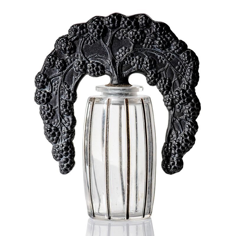 RENÉ LALIQUE (FRENCH 1860-1945) | BOUCHON MÛRES SCENT BOTTLE, NO. 495 | Sold for £27,500