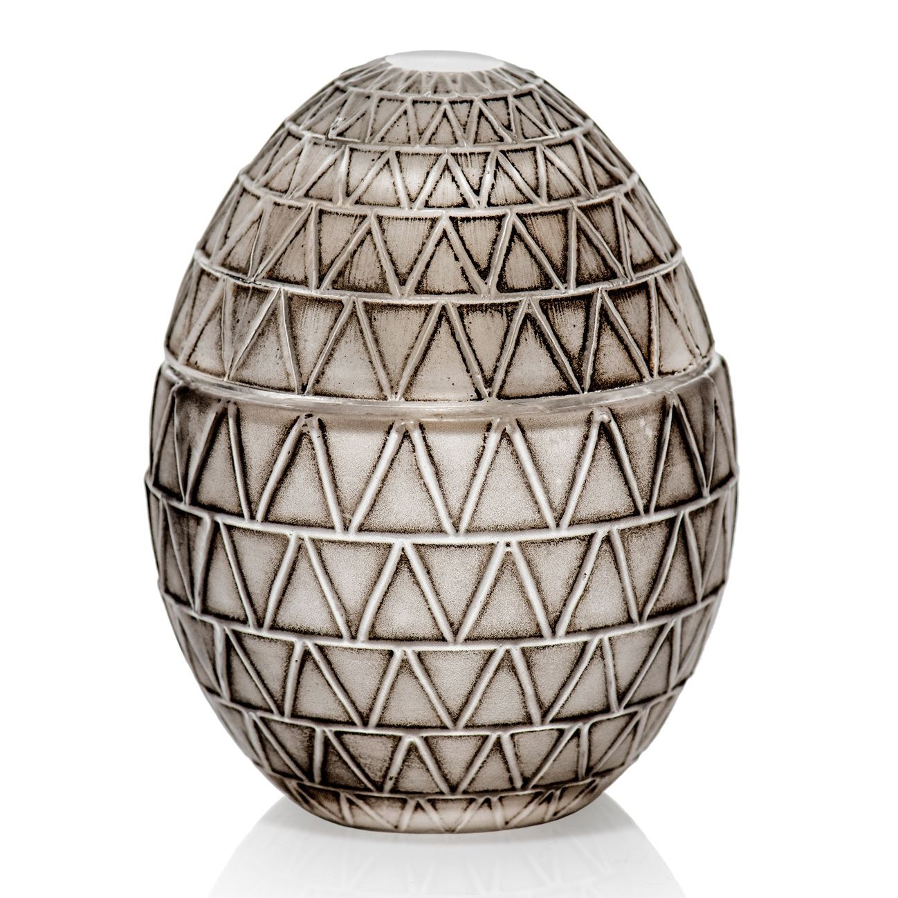 RENÉ LALIQUE (FRENCH 1860-1945) | CADEAU DE PÂQUES SCENT BOTTLE, WORTH – 9 | Sold for £11,875